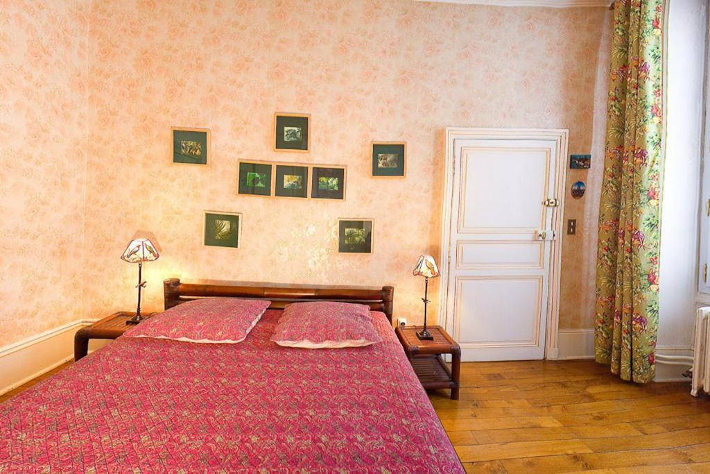Amphore Du Berry Saint-Amand-Montrond Quarto foto