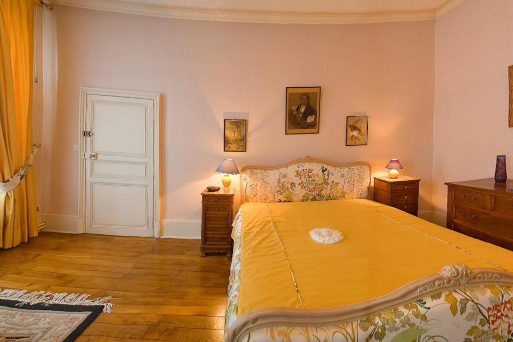 Amphore Du Berry Saint-Amand-Montrond Quarto foto